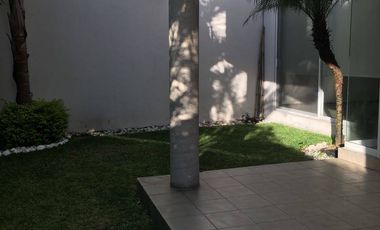 RENTO CASA MODERNA EN CUERNAVACA, CONDOMINIO DE 12 CASAS, SEGURIDAD, UBICACIÓN