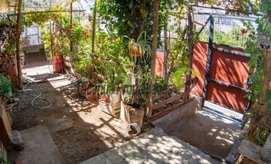 Venta de casa de 3D, 2B, amplio estacionamiento. Terreno de 450 m2. Rivadavia, Valle del Elqui. $65 millones