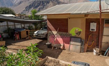 Venta de casa de 3D, 2B, amplio estacionamiento. Terreno de 450 m2. Rivadavia, Valle del Elqui. $65 millones