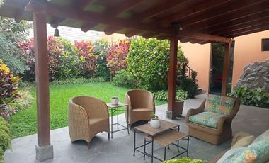 HERMOSA CASA VISTA PARQUE SURCO LIMITE MIRAFLORES