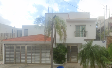 Casa en Remate en Supermanzana 17, Cancún, Quintana Roo
