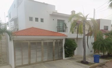 Casa en Remate en Supermanzana 17, Cancún, Quintana Roo