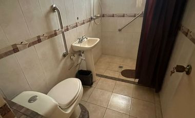 Casa en VENTA con más de 350m² de TERRENO cerca de avenidas principales como Av. Universidad