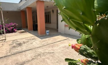 Casa en VENTA con más de 350m² de TERRENO cerca de avenidas principales como Av. Universidad