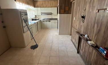 Casa en VENTA con más de 350m² de TERRENO cerca de avenidas principales como Av. Universidad