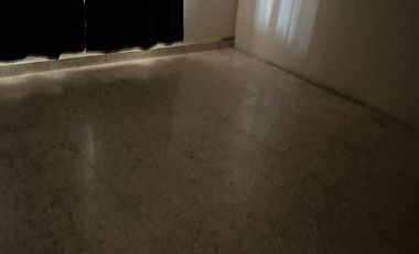 Casa en VENTA con más de 350m² de TERRENO cerca de avenidas principales como Av. Universidad