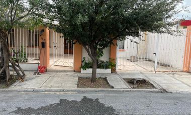 Casa en VENTA con más de 350m² de TERRENO cerca de avenidas principales como Av. Universidad