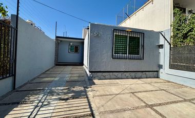 CASA EN VENTA EN COLONIA JARDINES ALCALDE, GUADALAJARA JALISCO.