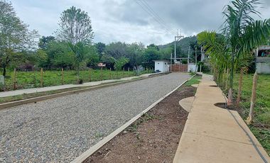 En Palomino, Conjunto de Lotes de 1000 m2 Urbanizados cerca al Río y al Mar