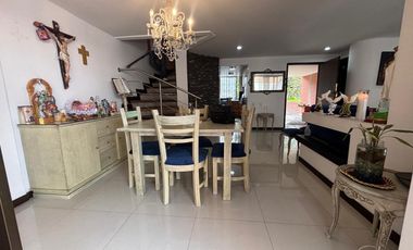 Casa en arriendo en El Escobero, Envigado