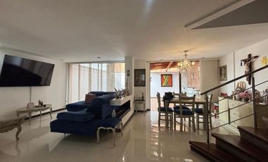 Casa en arriendo en El Escobero, Envigado
