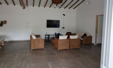 CASA CAMPESTRE, DE UN SOLO NIVEL, EN SOPETRAN, VEREDA EL RODEO, ANT