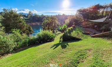 Finca en conjunto cerrado en venta Guatapé
