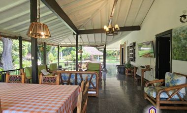 Finca en la parcealción La Siria con piscina en venta. Amagá - Antioquia