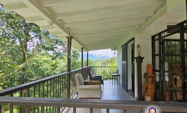Finca en la parcealción La Siria con piscina en venta. Amagá - Antioquia