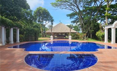 Finca en la parcealción La Siria con piscina en venta. Amagá - Antioquia