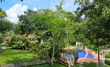 Finca en la parcealción La Siria con piscina en venta. Amagá - Antioquia