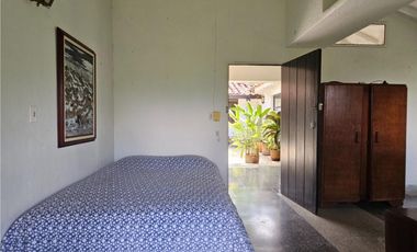 Finca en la parcealción La Siria con piscina en venta. Amagá - Antioquia