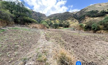 Terreno en venta en sector Taquil cerca del Pueblo de Cera y a pocos minutos de Loja y Catamayo