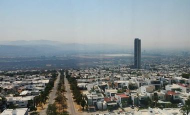 RENTO DEPARTAMENTO AMUEBLADO TORRE REMBRANT GRAN JARDIN PISO 12 HERMOSA VISTA