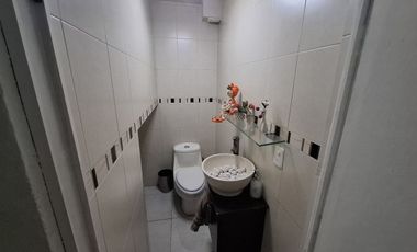 Venta de casa con local en ExHacienda San Felipe, Municipio Coacalco, Méx.