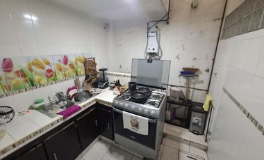 Venta de casa con local en ExHacienda San Felipe, Municipio Coacalco, Méx.