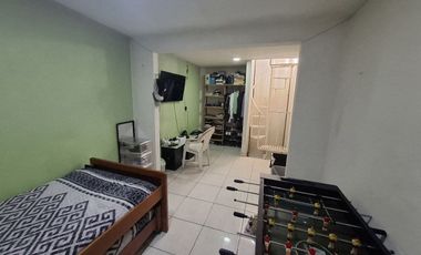 Venta de casa con local en ExHacienda San Felipe, Municipio Coacalco, Méx.