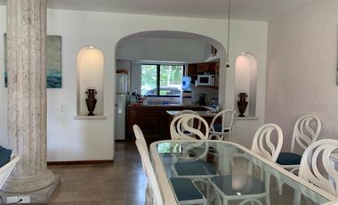 Villa  con alberca Golf Diamante