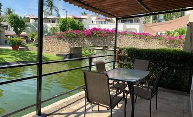 Villa  con alberca Golf Diamante