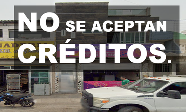 GJL.- VENTA CASA CON LOCAL COMERCIAL EN Avenida Victor Sanchez No. 1104 Mz. 25 Lt. 49, Fraccionamiento, Los Torrentes, Veracruz, Veracruz, C.P. 91808