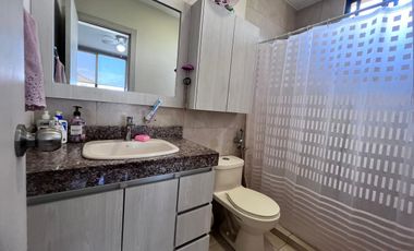 EN ALQUILER CASA ESQUINERA AMOBLADA EN VIA A LA COSTA, URB PORTO ALEGRE, KM 12.5