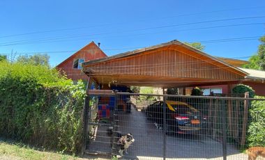 CASA EN TERRENO 440 M² - 2 PISOS, 5D3B - LAS BANDURRIAS - PIRQUE (Cód.124)