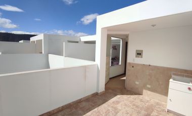 ✅CASA LISTA 3 PISOS - (San Antonio de Pichincha)