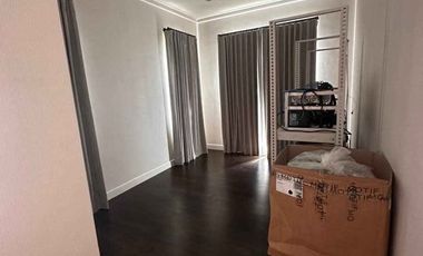 Modern House for rent with 3 bedrooms in Pattanakarn