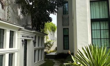 Modern House for rent with 3 bedrooms in Pattanakarn