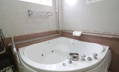 Luxury 4BR 5BTH Home with 6 Rai Land for Sale in Wanon Niwat, Sakon Nakhon, Thailand