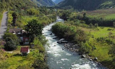 Venta de terreno con proyecto turístico en Intag, Nangulvi, 7,5 ha