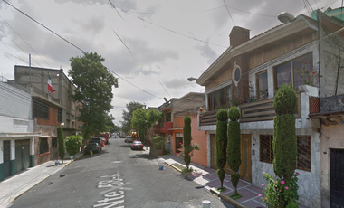 Venta de Casa en Remate, cerca de Plaza Tepeyac, Col. Mártires del Río Blanco, Gustavo A. Madero, CDMX
