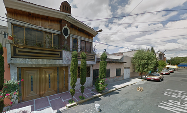 Venta de Casa en Remate, cerca de Plaza Tepeyac, Col. Mártires del Río Blanco, Gustavo A. Madero, CDMX