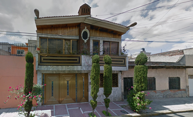 Venta de Casa en Remate, cerca de Plaza Tepeyac, Col. Mártires del Río Blanco, Gustavo A. Madero, CDMX