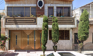 Venta de Casa en Remate, cerca de Plaza Tepeyac, Col. Mártires del Río Blanco, Gustavo A. Madero, CDMX