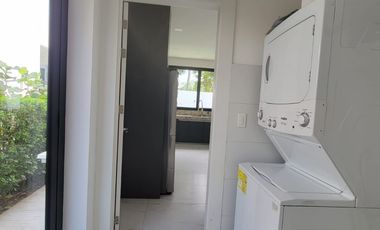 En alquiler lujosa y moderna casa semiamoblada en Isla Mocoli, Samborondon