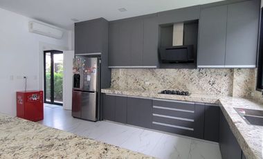 En alquiler lujosa y moderna casa semiamoblada en Isla Mocoli, Samborondon