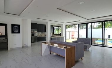 En alquiler lujosa y moderna casa semiamoblada en Isla Mocoli, Samborondon