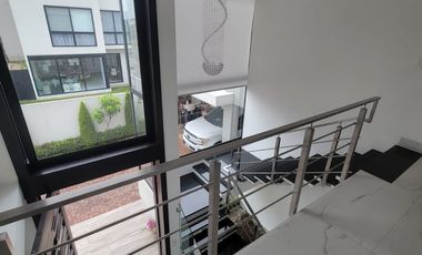 En alquiler lujosa y moderna casa semiamoblada en Isla Mocoli, Samborondon