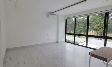 En alquiler lujosa y moderna casa semiamoblada en Isla Mocoli, Samborondon