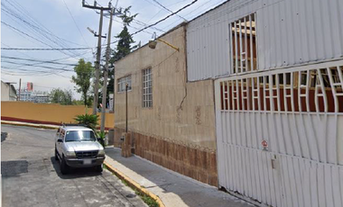 Venta de Casa en Remate, con gran ubicación cerca del Hospital Pediátrico Tacubaya, Col. Bellavista, Álvaro Obregón, CDMX