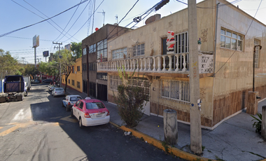 Venta de Casa en Remate, con gran ubicación cerca del Hospital Pediátrico Tacubaya, Col. Bellavista, Álvaro Obregón, CDMX