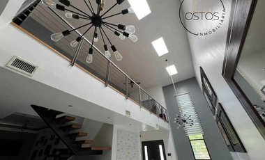 Casa en VENTA Excelente Ubicación 🏠 ✨ por Blvd. 4 siglos