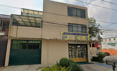 Venta de Casa en Remate, gran ubicación cerca de Plaza Gran Sur, Col. Ajusco, Coyoacán, CDMX
